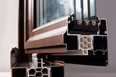 斷橋鋁與塑鋼窗(chuāng)戶有什麽不同?